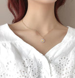 Rack Jack Tiny Daisy Flower Charm with Chain Fashion Stylish Minimalist Bohemian Necklace Designer Delicate Pendant Necklace for Girls And Women