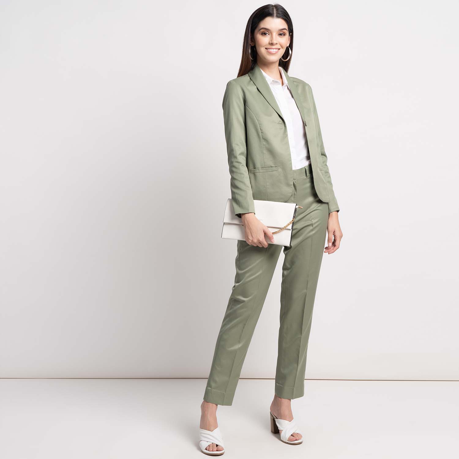 Best Special Occasion Pant Suits for Weddings and Events | Pantsuits for  women, Event dresses, Dressy pant suits